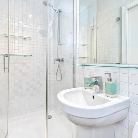 Larios In By Solaga Homes Apartment *