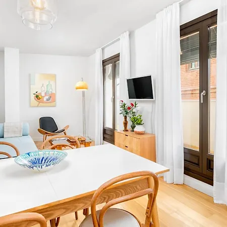 Larios In By Solaga Homes Apartment