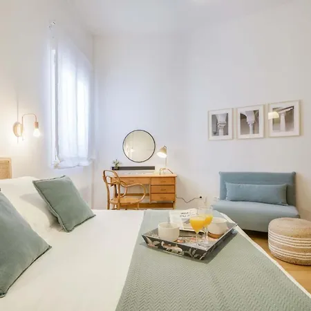 Larios In By Solaga Homes Apartment