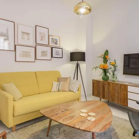 Larios In By Solaga Homes Apartament