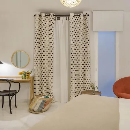 Larios In By Solaga Homes Apartment